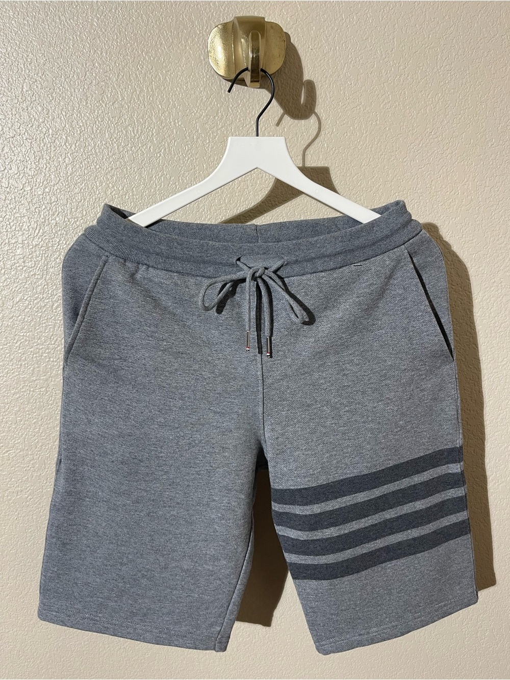 NWT  Thom Browne Gray Stripe Logo Sweat Shorts Jogger Men's Size 0